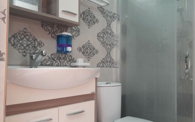 Assos Nazan Motel Restoran Beach