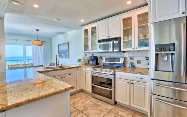 Land's End 9-301 Beach Front-premier