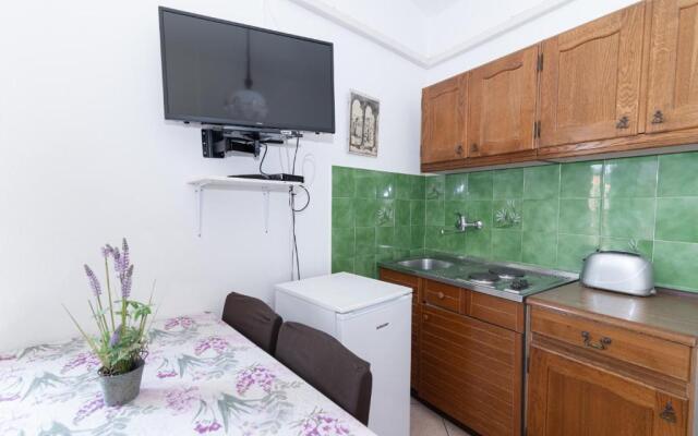 Charming 1-bedroom Apartment Sonia, Sleeps 4