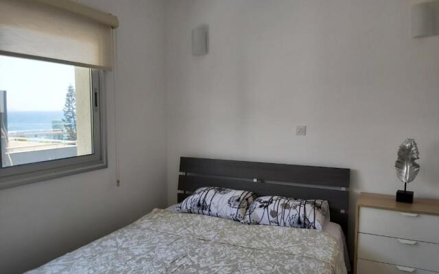 Eden Beach Apartment 411