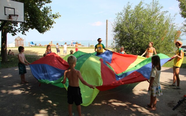 Balatontourist Füred Camping & Bungalows by Happy Camp