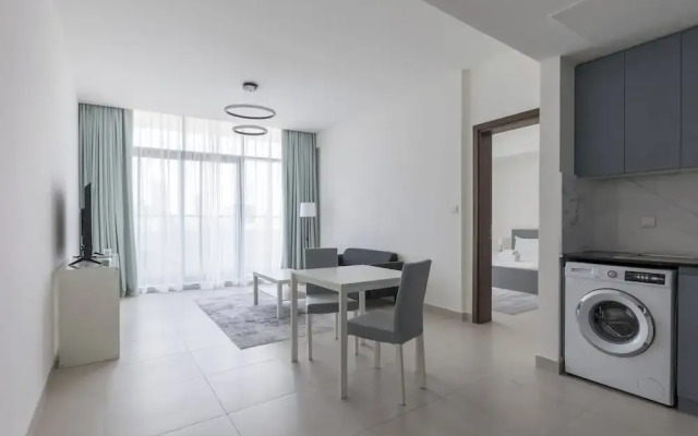 Splendid 1BR in Living Garden
