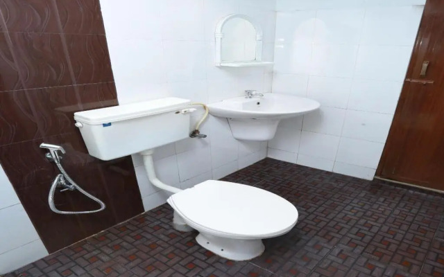 Hotel Al Saj by OYO Rooms
