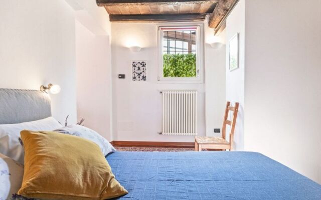 Piazza Dei Tribunali Apartment