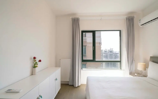 Tyms Elegant 4BR 2BA Apt Xujiahui Malls