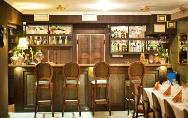 Bialy Kruk Hotel