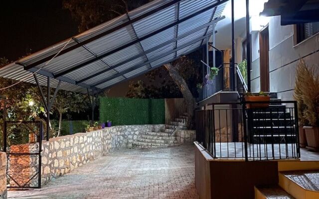 Artemis Deluxe Apart