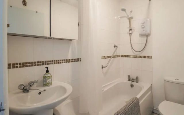 10 Bay View Court