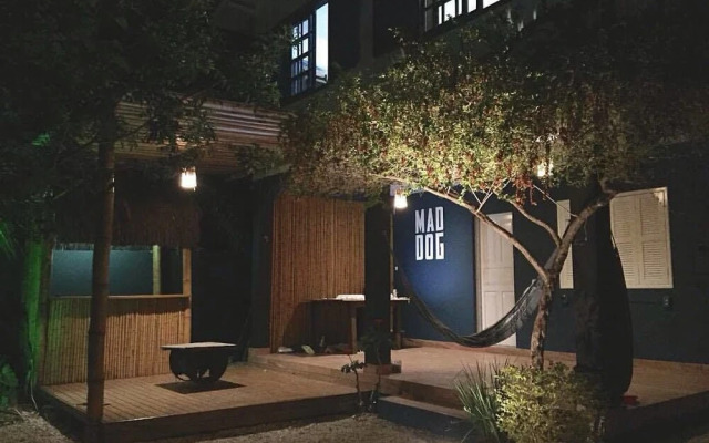 Tropicalia Hostel