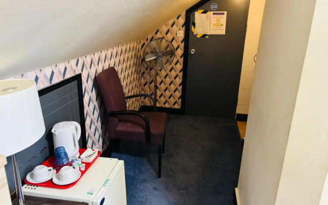 Acorn Lodge Gatwick