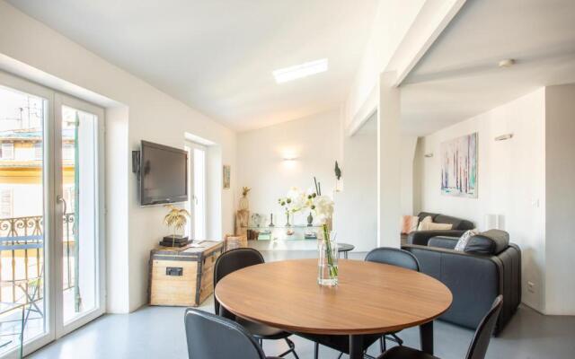 Ross 5- F2, Lumineux, Balcon, Loft, Clim, Vieux-Nice