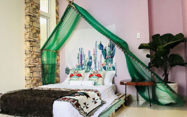 NEXSTAY Forest Home