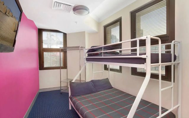 Wake Up! Sydney - Hostel