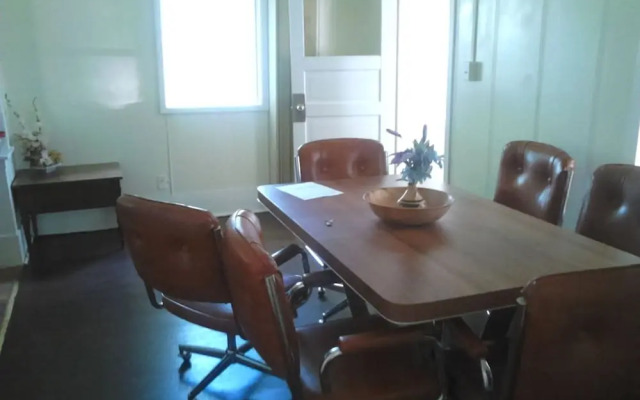 Canora Vacation Home
