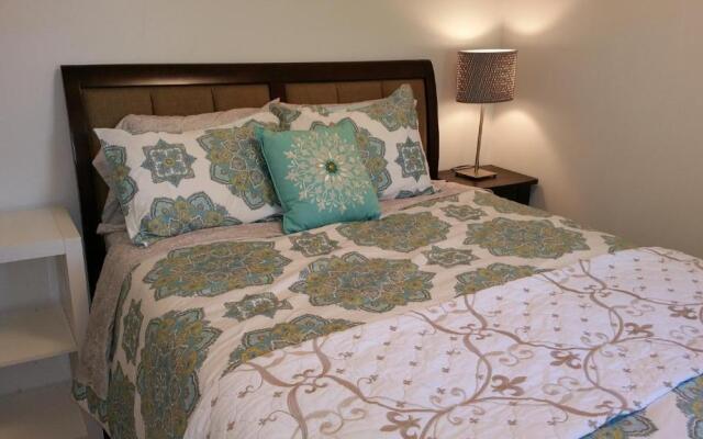 Modern❤️Smart Craftsman HDTV Keurig AC❤of Downtown