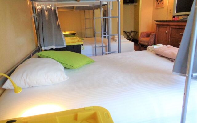 BHostels International Drive North