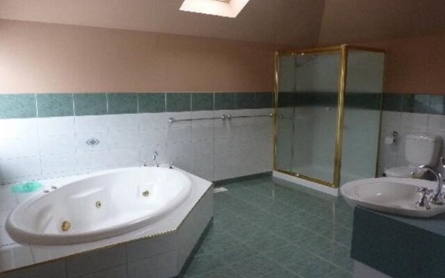 Silver Waters Bed & Breakfast
