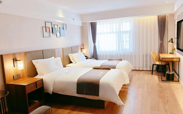 Homeinn Plus Hotel (Qiqihar Longhua Road)