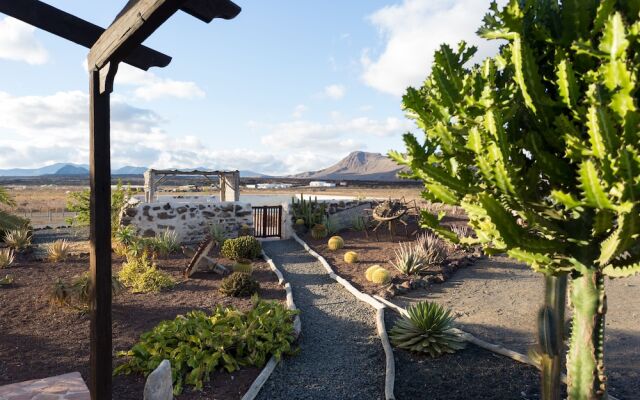 Casas Pilar, Aurora y Tarabilla en finca ecológica