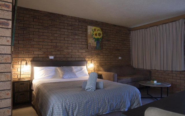 Tuncurry Motor Lodge – Guest Rooms – Tuncurry