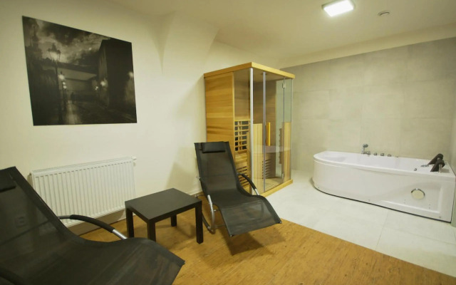 Hotel Adeba