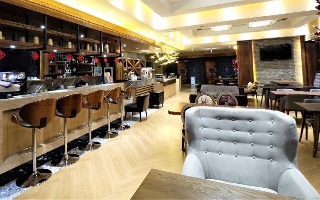 G11 Hotel