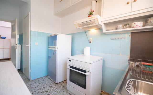 Dimotiko Theatro metro st. 1 bedroom 4 pers. flat