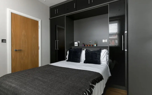 3 Beds 2 Baths Penthouse
