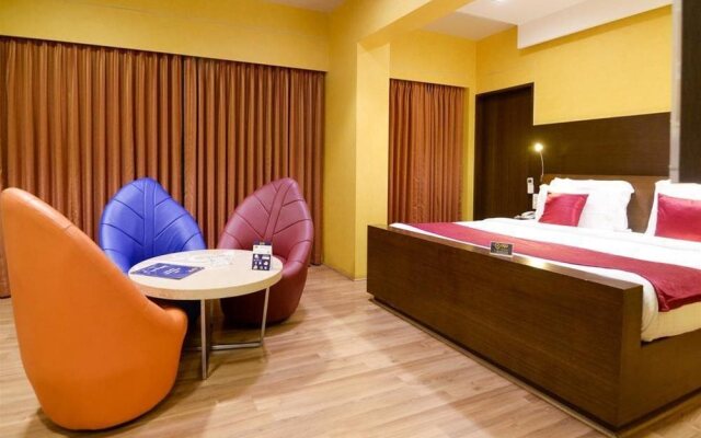 OYO Premium Panjim Mandovi River