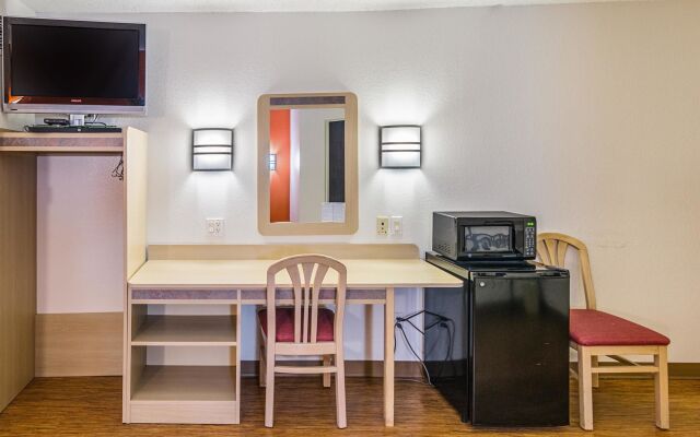 Motel 6 Benbrook, TX - Fort Worth