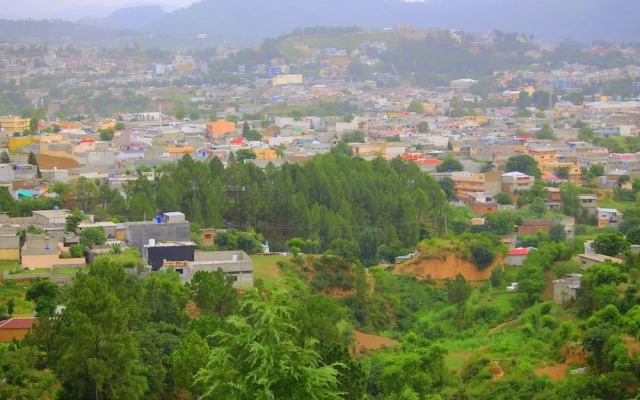 Red Rose Hotel & restaurent