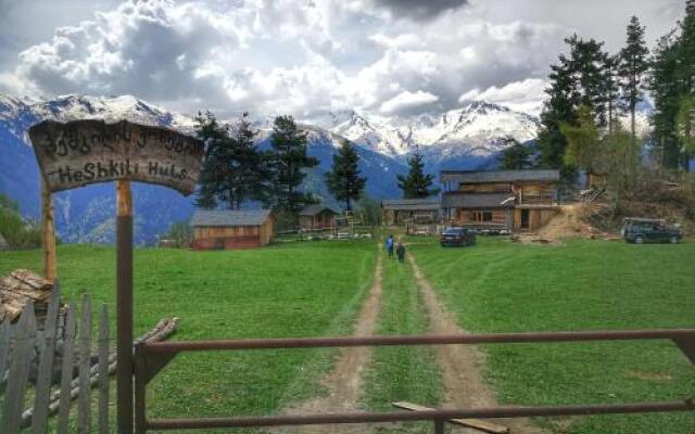 Heshkili huts Svaneti