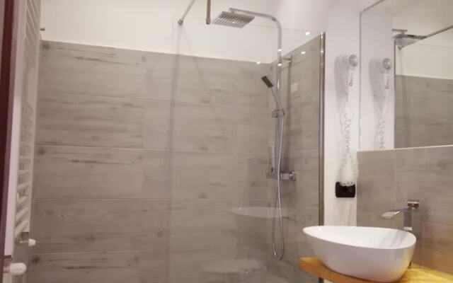 UP&B Rooms
