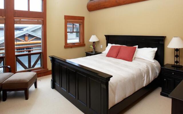 Aloha Whistler Accommodations - Creekside