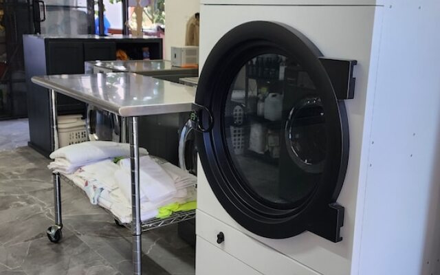 Suites Lomboy & Plaza