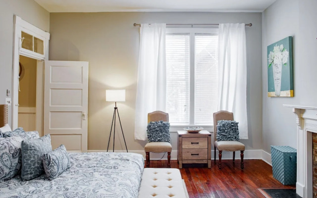 2 Bed Oasis near Forsyth Park