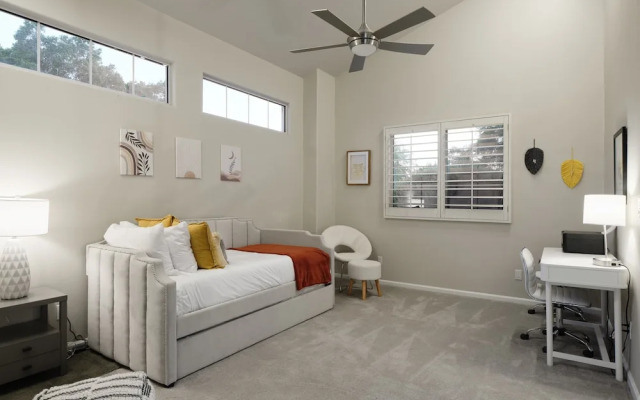 Luxury Mountain Estate-pool-spa-bbq+bar-fire pit