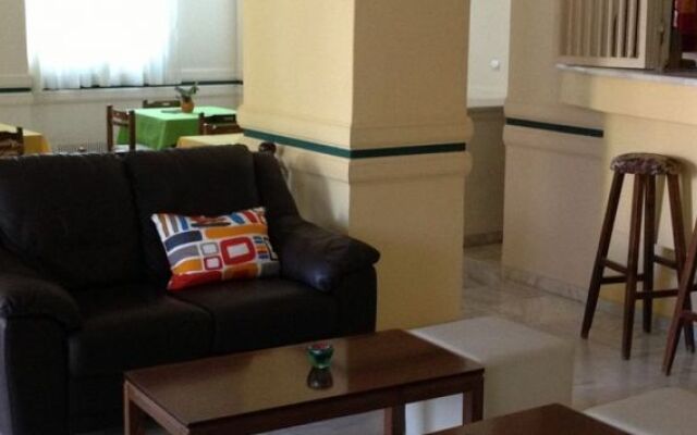 Chris Paul Hotel