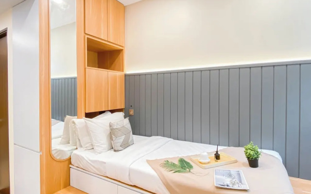 Chic And Cozy Studio At Apartment Transpark Cibubur