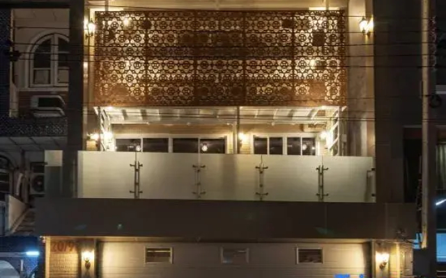 Residence at 49