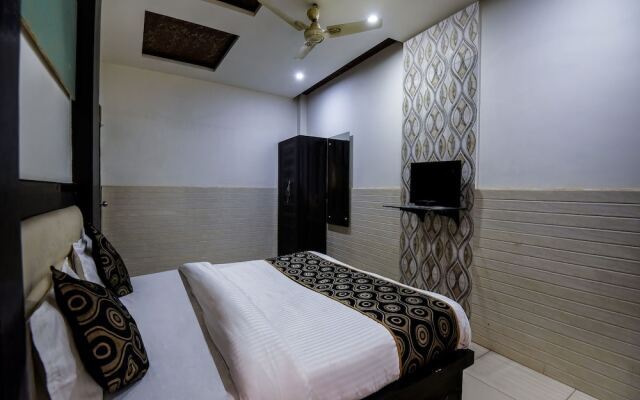 OYO 15769 Hotel Alpine Inn