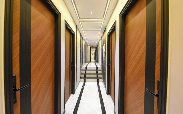 Fabhotel Grand Palazzo I