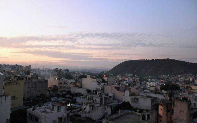 Maruti Group of Hotels - Hotel Shri Naman