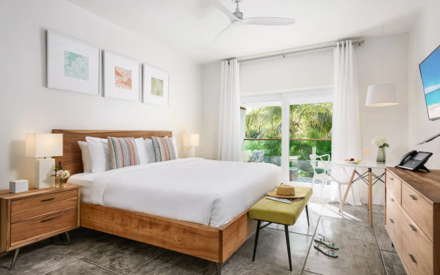 The Oasis at Grace Bay