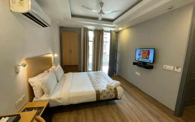 Saltstayz Express - Golf Course Road & DLF Phase-1