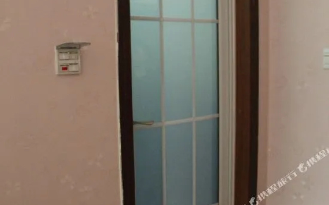 Longteng Hotel (Chengdu Shuangliu Square Branch)