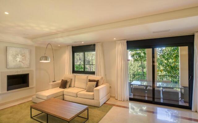 Mimosas Suites Banus