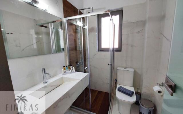Finikas Suites & Apartments Airport