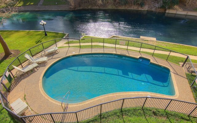 New Braunfels on the River