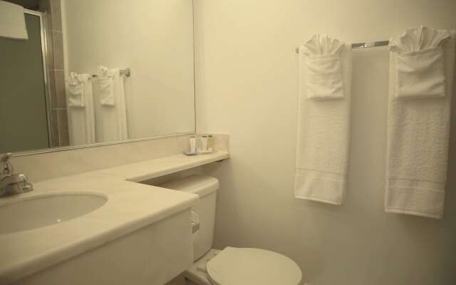 Travelodge by Wyndham Burbank-Glendale